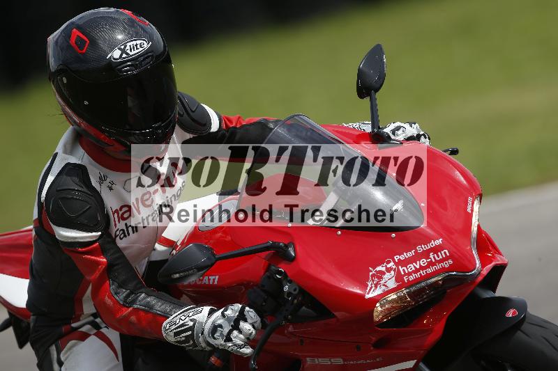 /Archiv-2024/29 12.06.2024 MOTO.CH Track Day ADR/Gruppe blau/Team